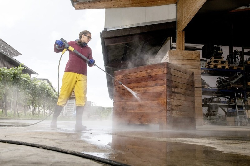 HDS 1000 DE Spalinowa, ciepłowodna myjka wysokociśnieniowa (200bar, 900l/h, 98°C) Kärcher