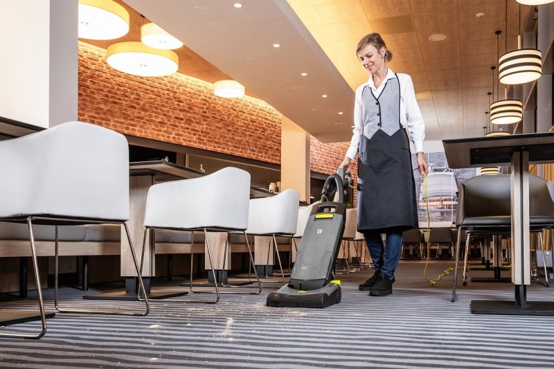 cv 30/1 odkurzanie restauracji