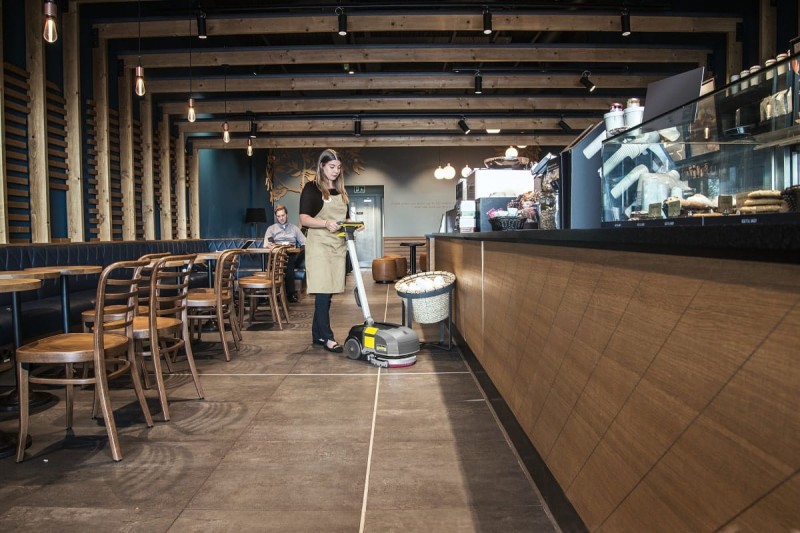 bezprzewodowa szorowarka do restauracji