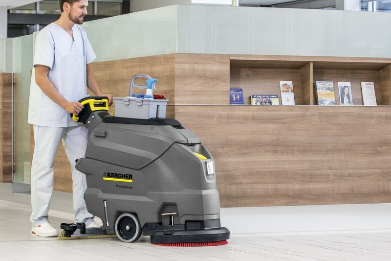 szorowarka bd 50/60 karcher czyszczenie posadzki w przychodni