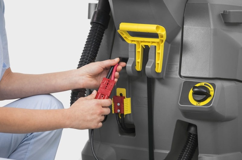 BD 50/50 C Bp (510mm, 2040m2/h) - Profesjonalna Szorowarka Zasilana Bateryjnie Karcher