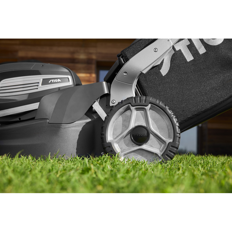 twinclip-950e-v-2xakumulator-75ah-ladowarka-22kw-1100m-kosiarka-akumulatorowa-stiga (10).jpg