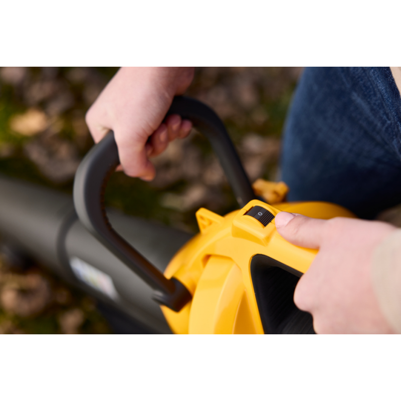 vs-100e-akumulator-4-ah-2-szt-ladowarka-dmuchawa-akumulatorowa-odkurzacz-06-kw-55-ms-stiga (8).jpg