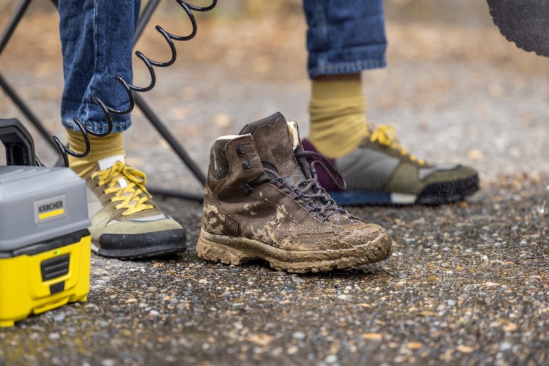 OC_3_hiking_boots_app_07_CI20-300_dpi.jpg