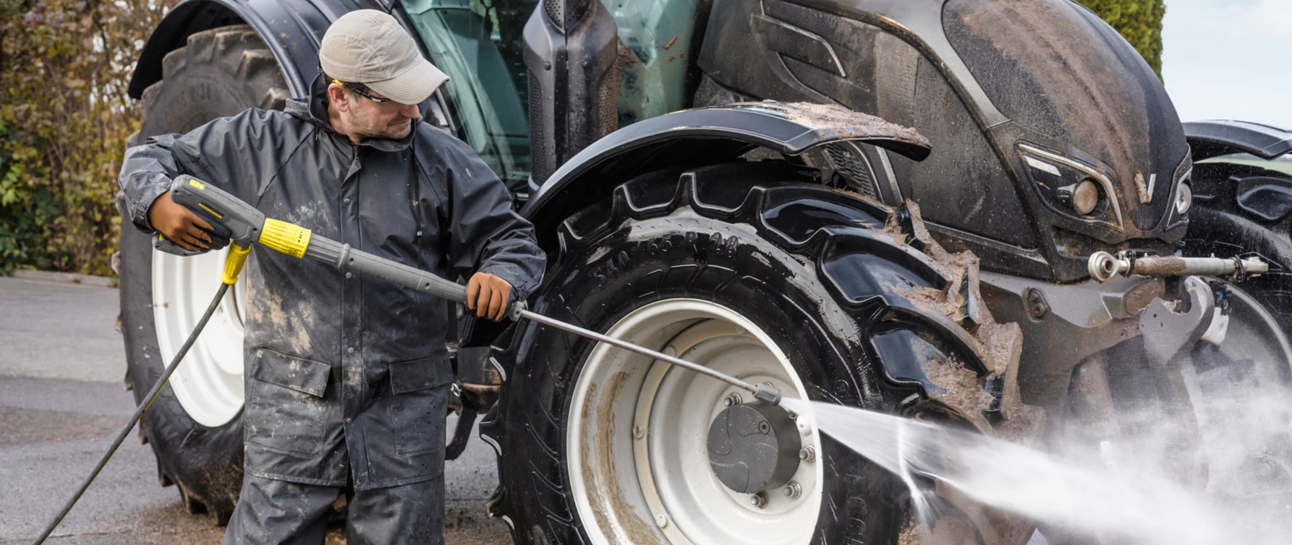 Jak wybrać myjkę ciśnieniową? - na jakie cechy i parametry zwrócić uwagę?