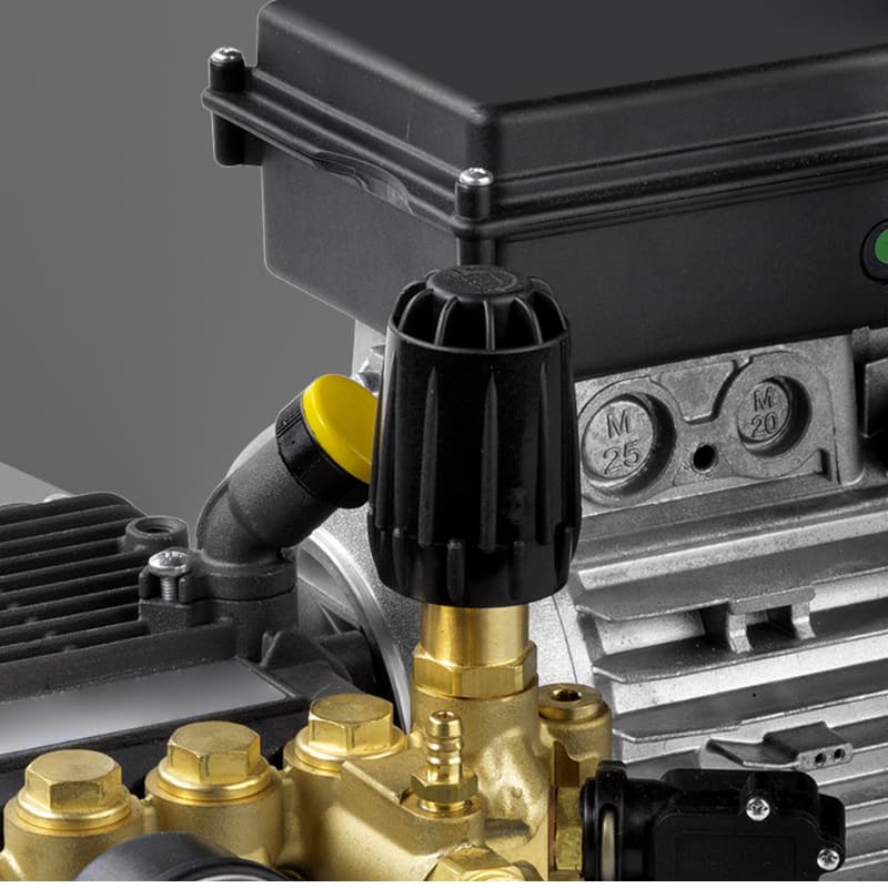 Ciepłowodna myjka ciśnieniowa LAVOR DAKOTA-R 2007 X z podgrzewaniem wody